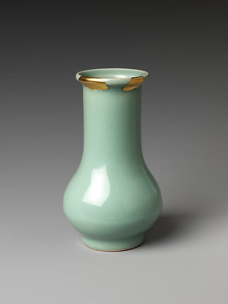 Bottle vase, Longquan ware